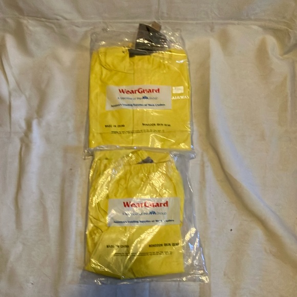 Weargaurd Monsoon rain gear - Picture 1 of 3